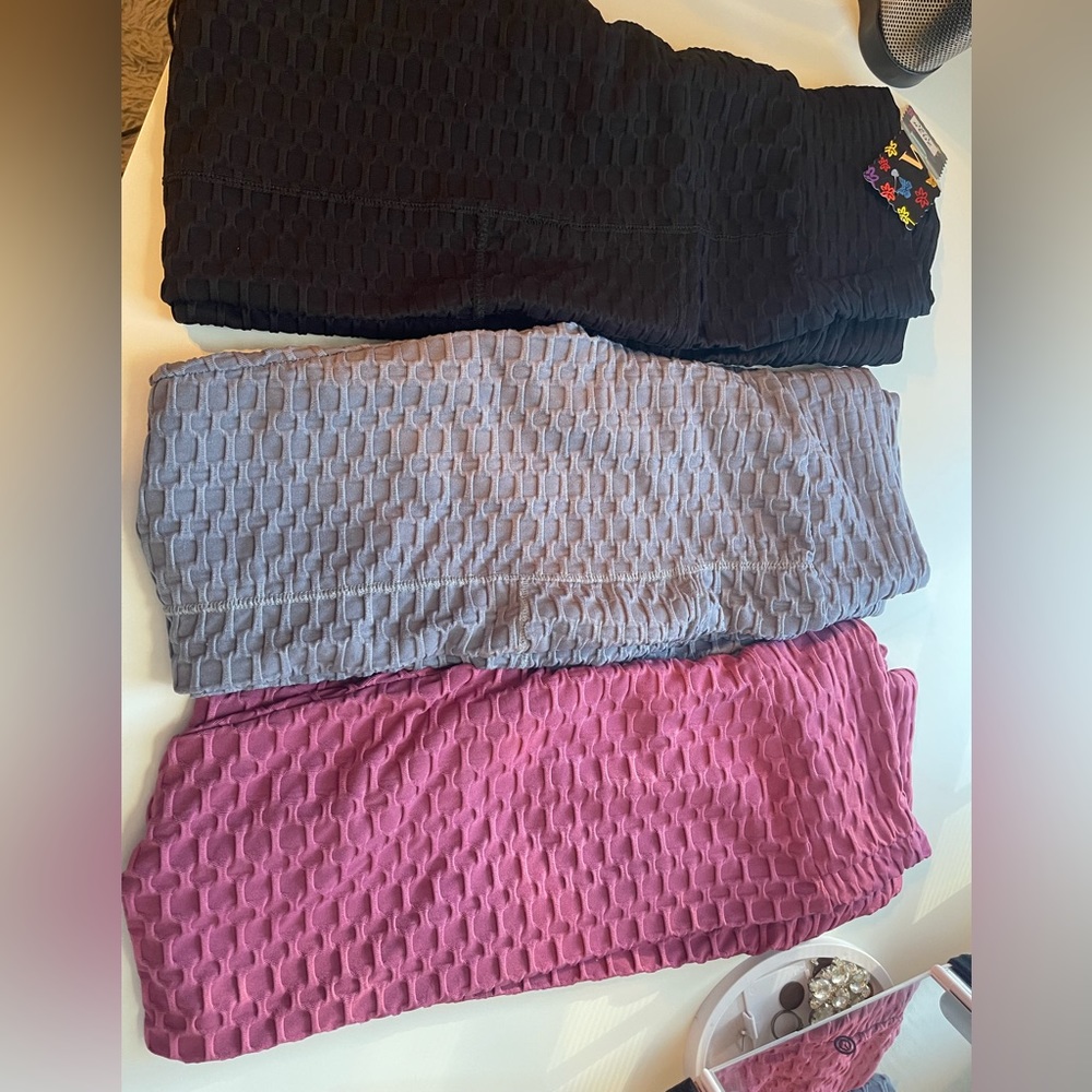 Lot of 3 size large/xl Tik Tok style leggings   Black/Gray/Mauve